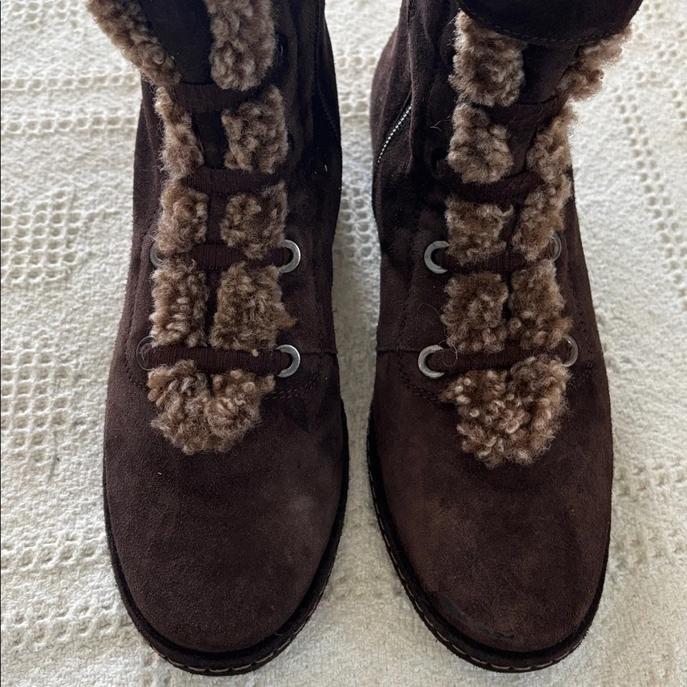 Stuart Weitzman ankle lace up faux shearling‎ fur fleece Suede winter boots Sz 8